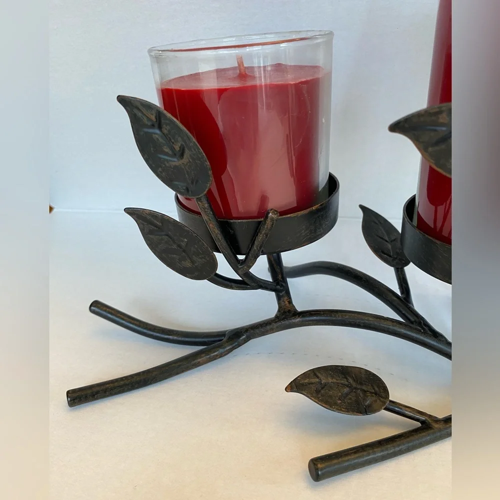 Yankee Candle Perfect Pillar Elegant Red Candle Holder with Leaf Design